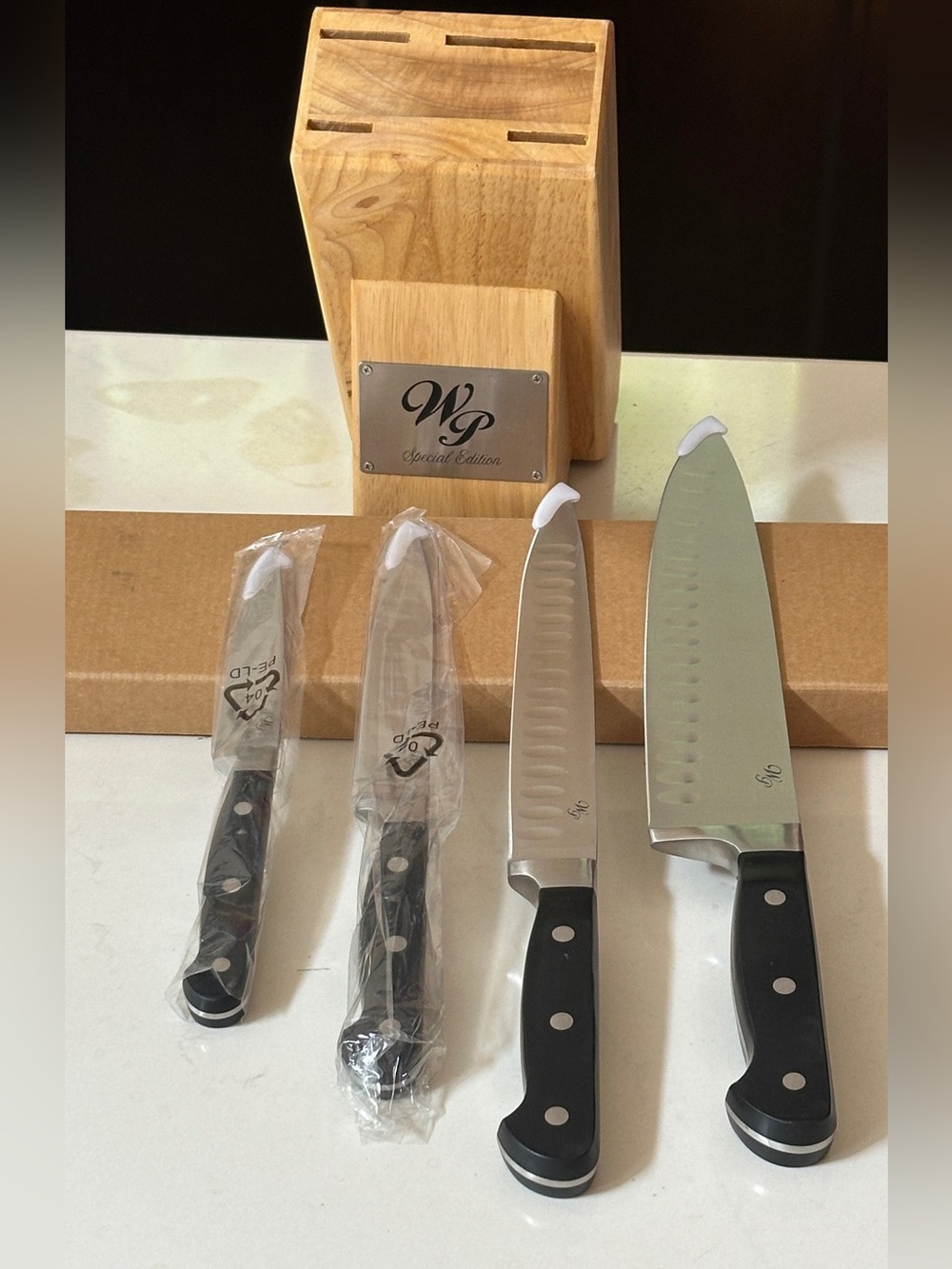 Wolfgang Puck 5 Piece Cutlery Set Full Tang Wood Knife Block Steel Blade